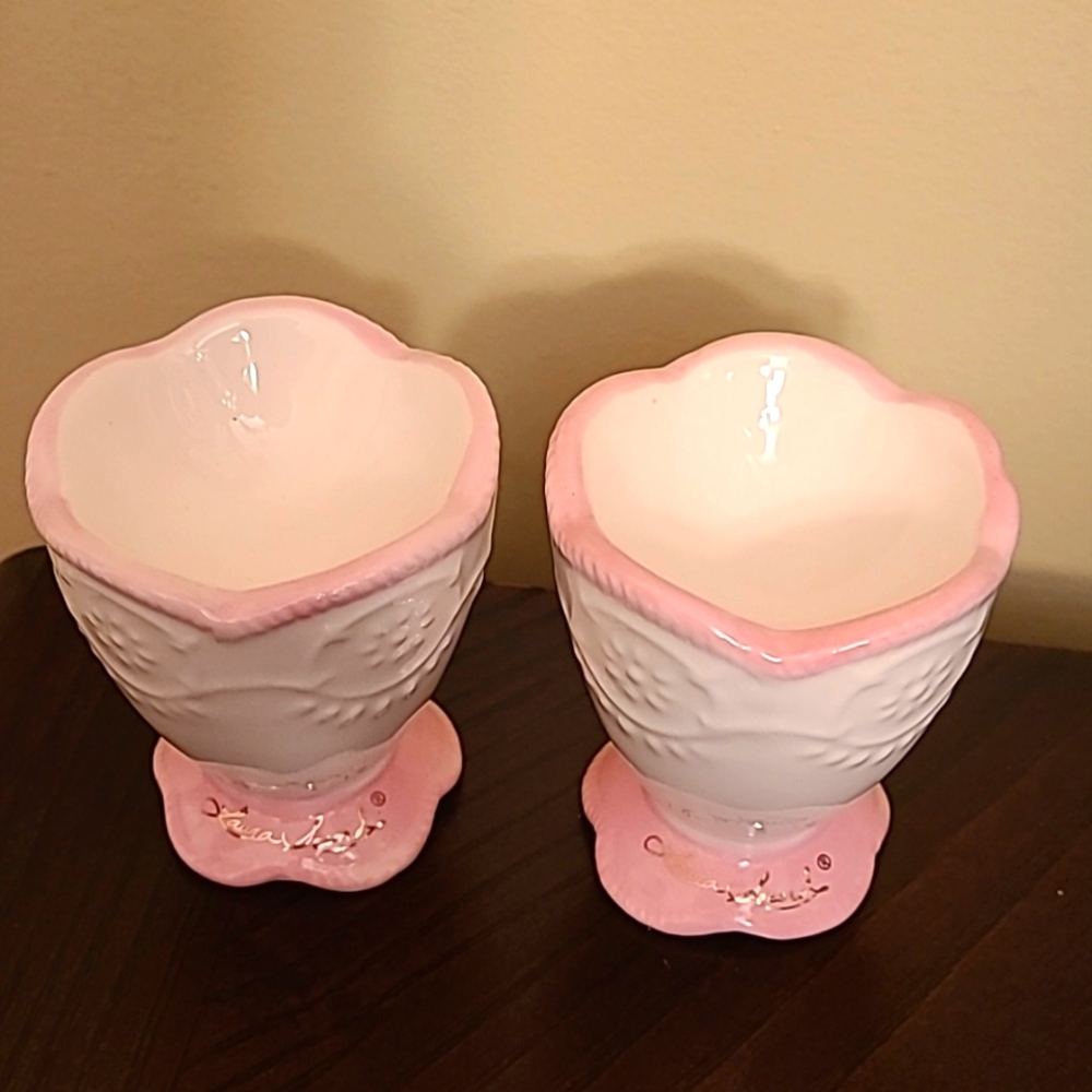 *closet clearout* 2/$20 Vintage egg cups Laura Secord